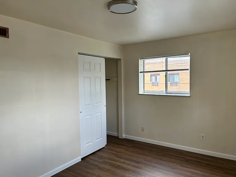 4557 Ridgewood Ave #2 — Photo 3