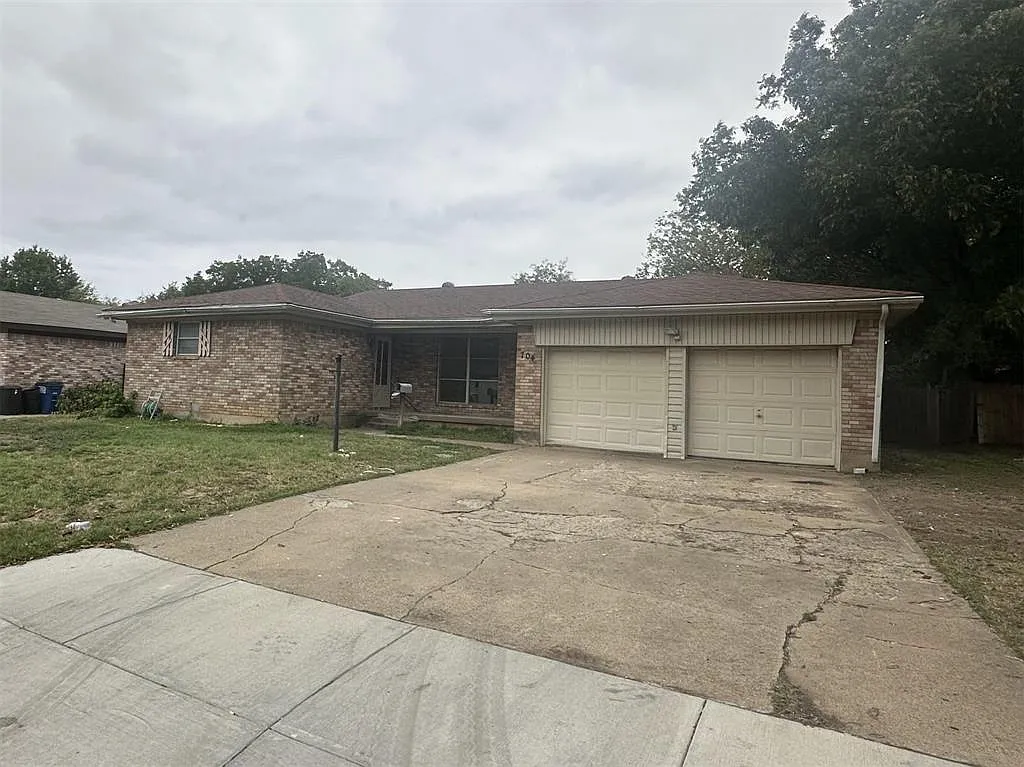 3 bed, 1818 sqft, $2,300 — Photo 1