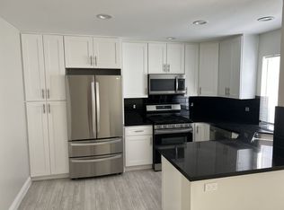 17738 Superior St UNIT 21, Northridge, CA 91325