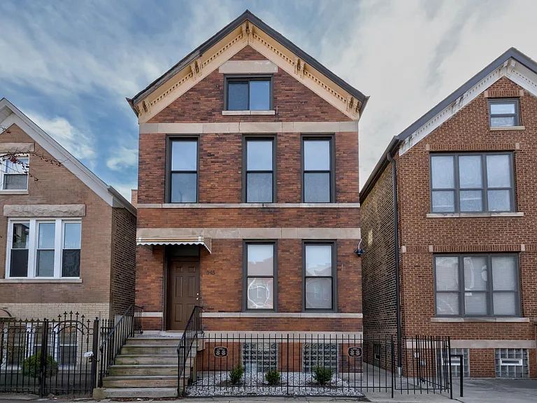 945 W 31st Pl #2F — Photo 11