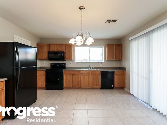 5th image of 2310 E Hazeltine Way