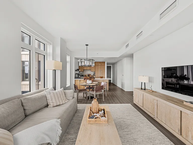 543 W 122nd St #19C — Photo 6