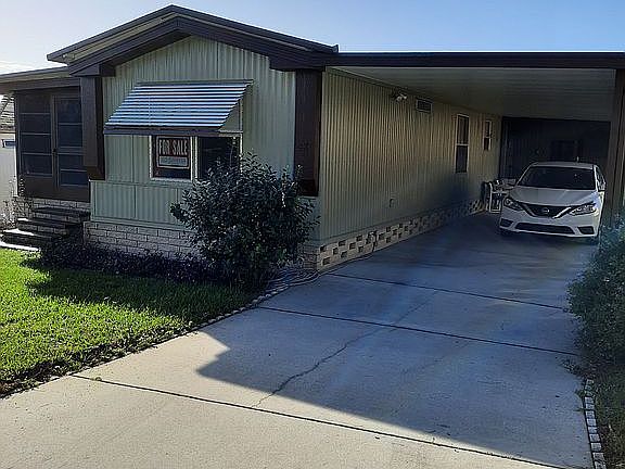 2nd image of 48 Lake Griffin Dr