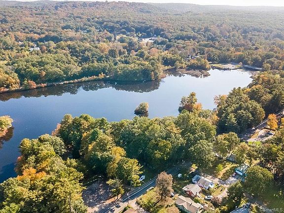 5th image of 152 Pine Lake Dr