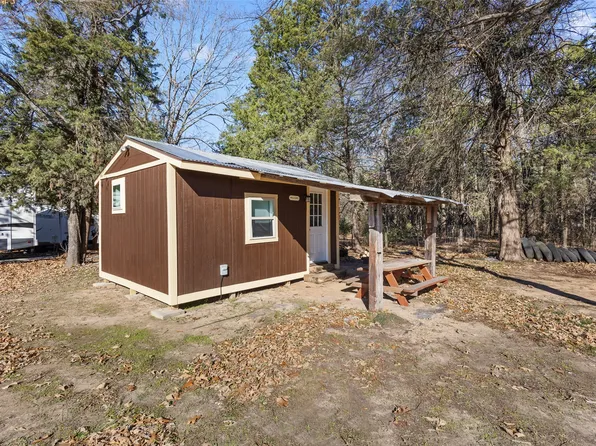 500 James Butler Bonham Dr, Honey Grove, TX 75446