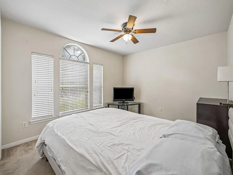 24027 Floragate Dr — Photo 18