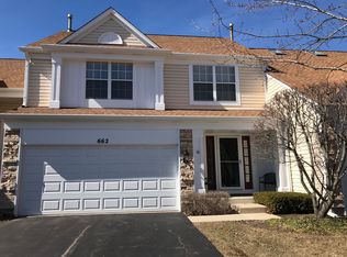662 N Charter Hall Dr, Palatine, IL 60067