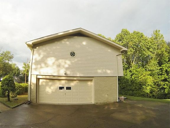 5th image of 451 Kingsridge Dr