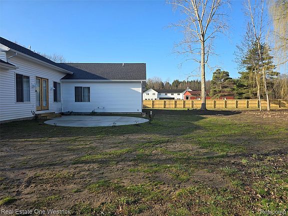 5th image of 9236 River Rd