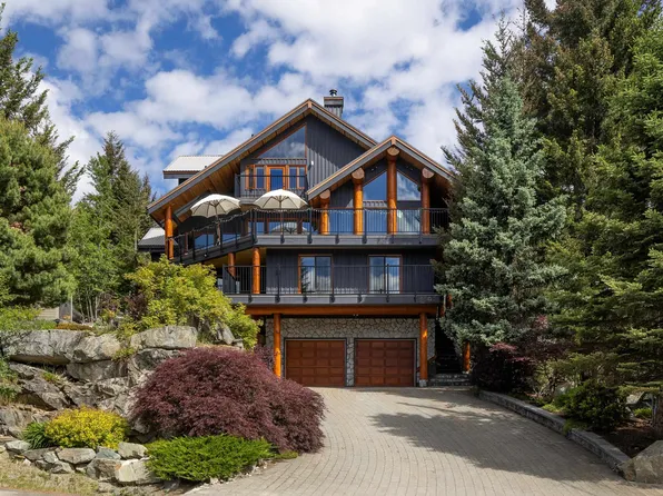 9503 Emerald Dr, Whistler, BC V8E 0G5