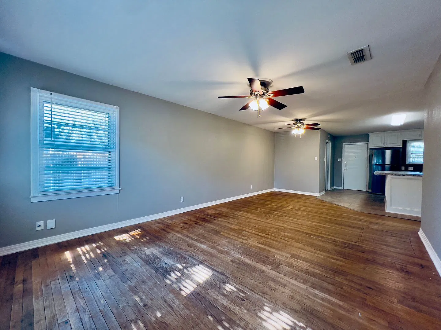 Recently Remodeled 3 Bedroom! — Photo 3