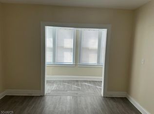 163 Livingston St, Elizabeth, NJ 07206