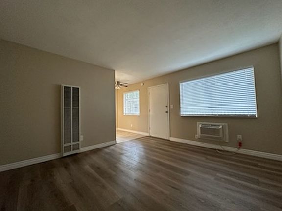 5th image of 541 N 1st St APT 14