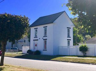 204 W 4th St, Augusta, KY 41002