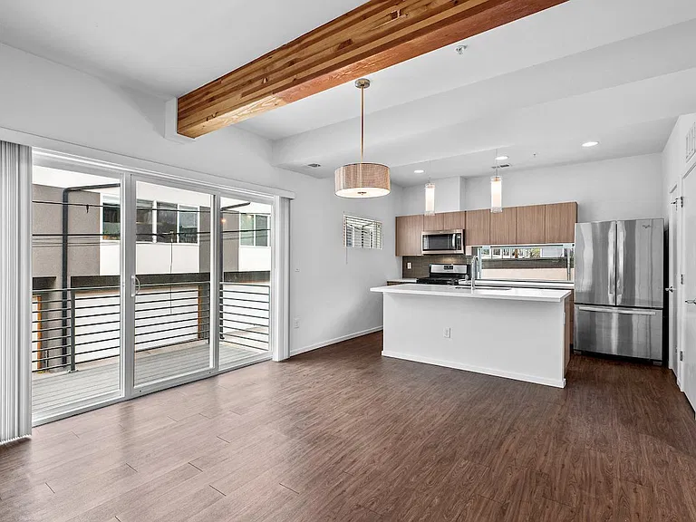 1711 Hooker St #6 — Photo 6