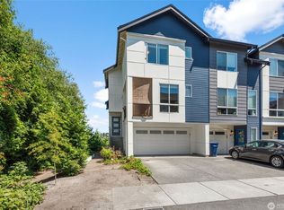 14715 Admiralty Way #B-1, Lynnwood, WA 98087