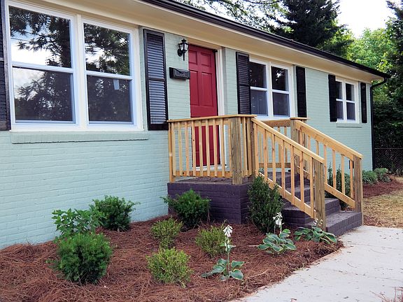4th image of 106 Cove Ave