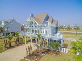 18706 W De Vaca Ln, Galveston, TX 77554