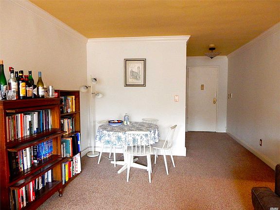 3rd image of 2 Birchwood Ct APT 5A