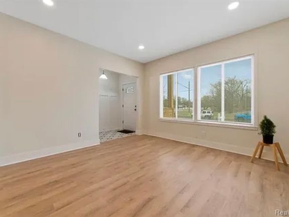 2nd image of 9628 Broadstreet Ave #1