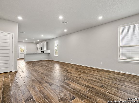 5th image of 7742 Chatham Pl