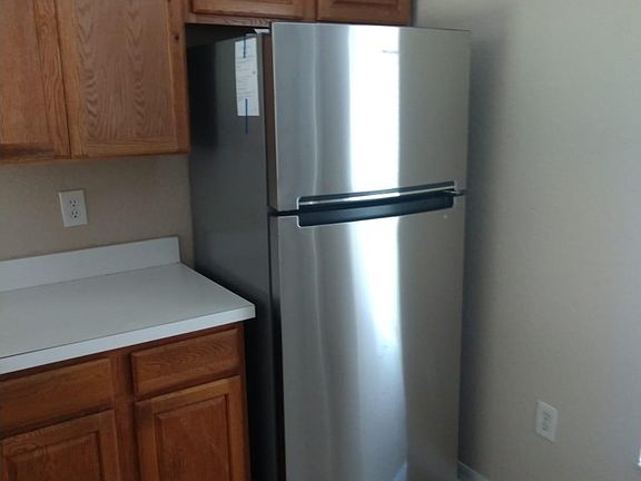 3rd image of 8005 N Klondyke St