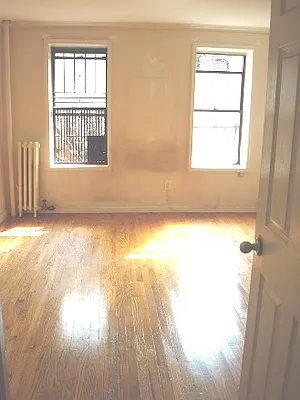 Rented by Metropolitan Equities | media 25