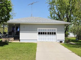 707 E 5th St, Shawano, WI 54166