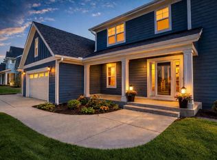 W77N400 Prairie View ROAD, Cedarburg, WI 53012