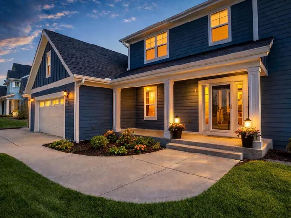 W77N400 Prairie View ROAD, Cedarburg, WI 53012