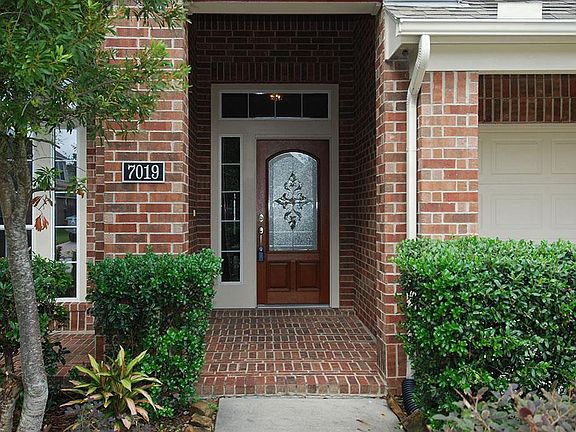 3rd image of 7019 Sunflower Grove Dr