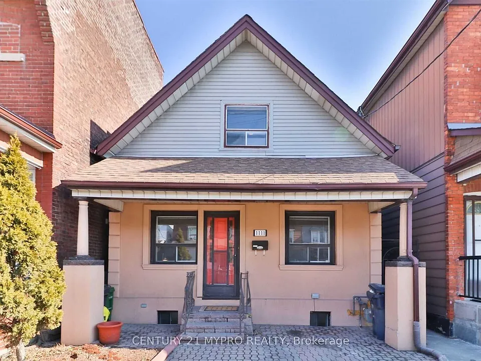 1111 Dufferin St