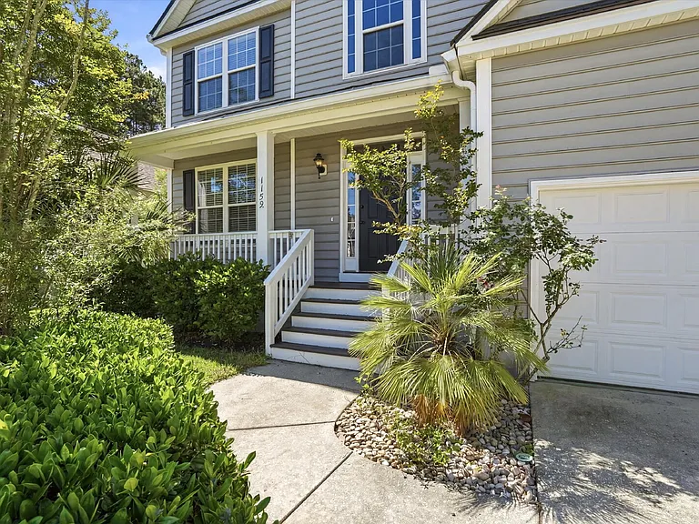 1152 Willoughby Ln — Photo 4
