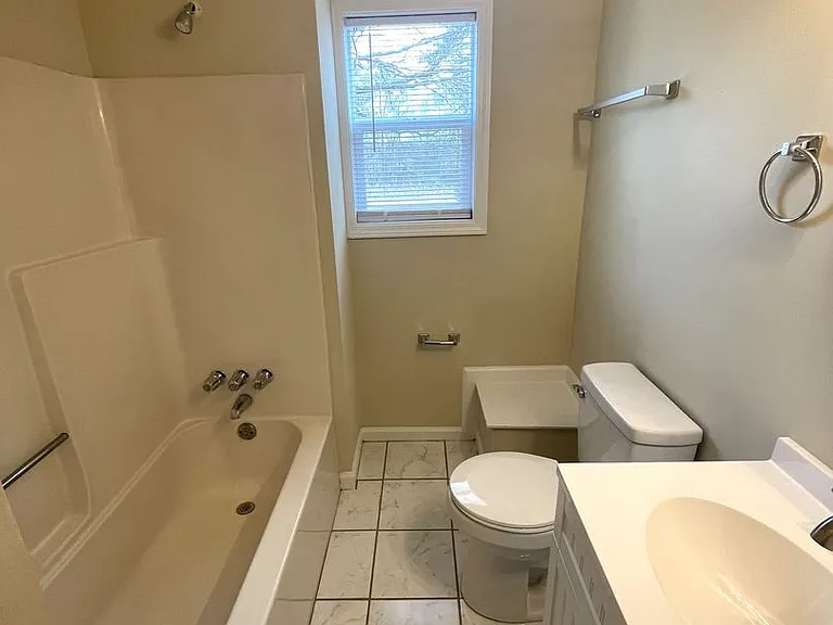 75 Venita Dr — Photo 9