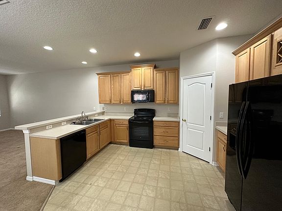 3rd image of 9902 Venetian River Way