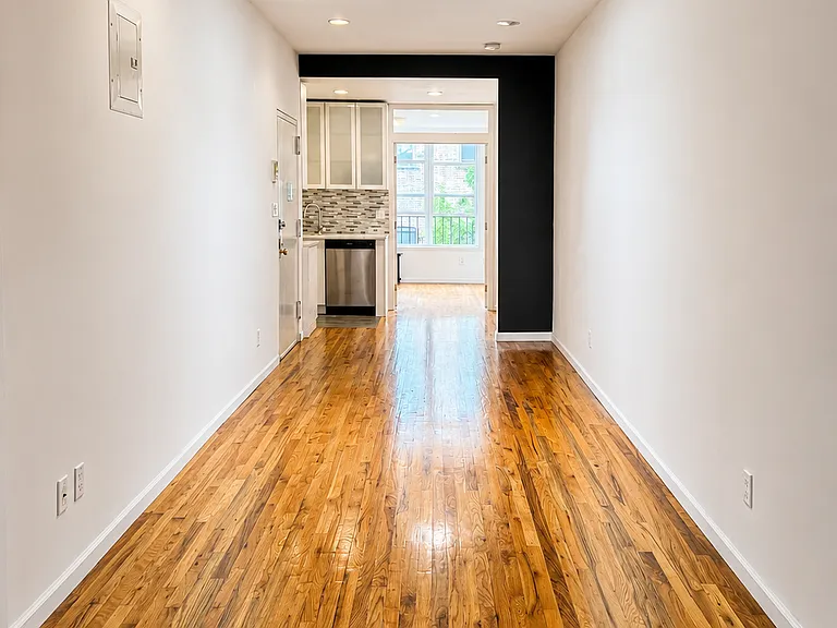 528 W 46th St #5W — Photo 1