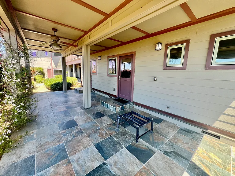 300 Corona Rd — Photo 38