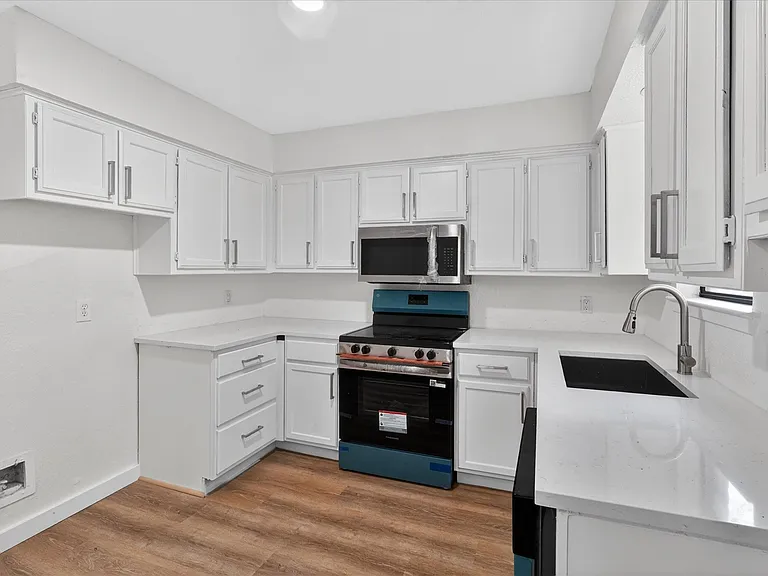3041 W Sycamore Cir #3045 — Photo 6