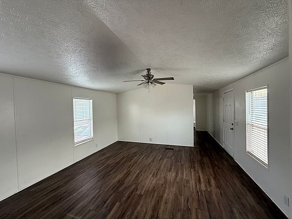 4th image of 1010 E 1st St #14