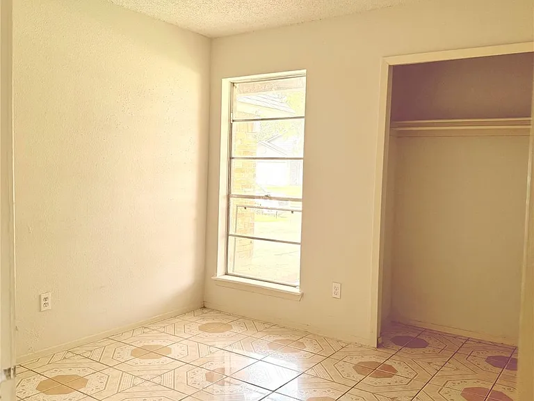 5503 Bridge Forest Dr — Photo 12
