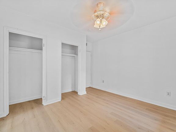 3rd image of 4001 Maplewood Ave #2