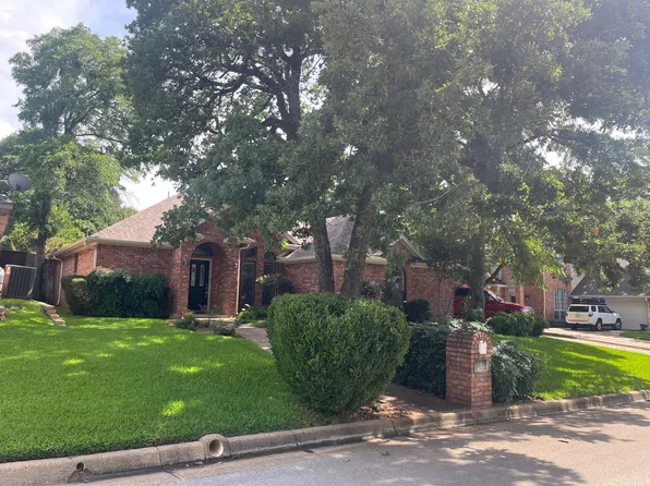 3406 Blue Forest Dr, Arlington, TX 76001