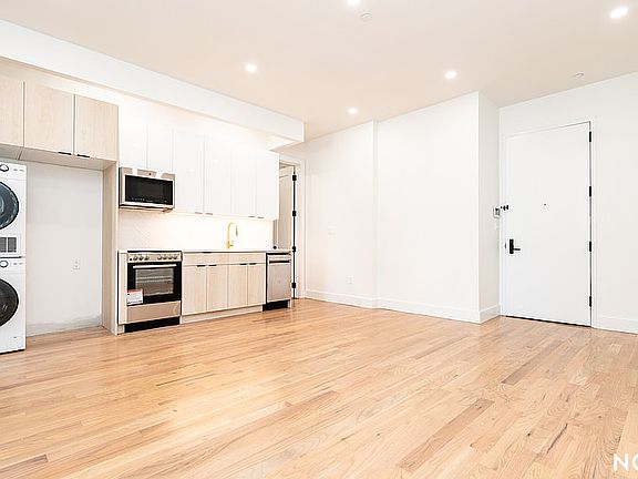 2nd image of 489 Grand St #2E