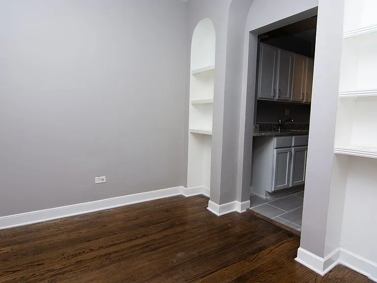 7130 S Jeffery Blvd — Photo 7