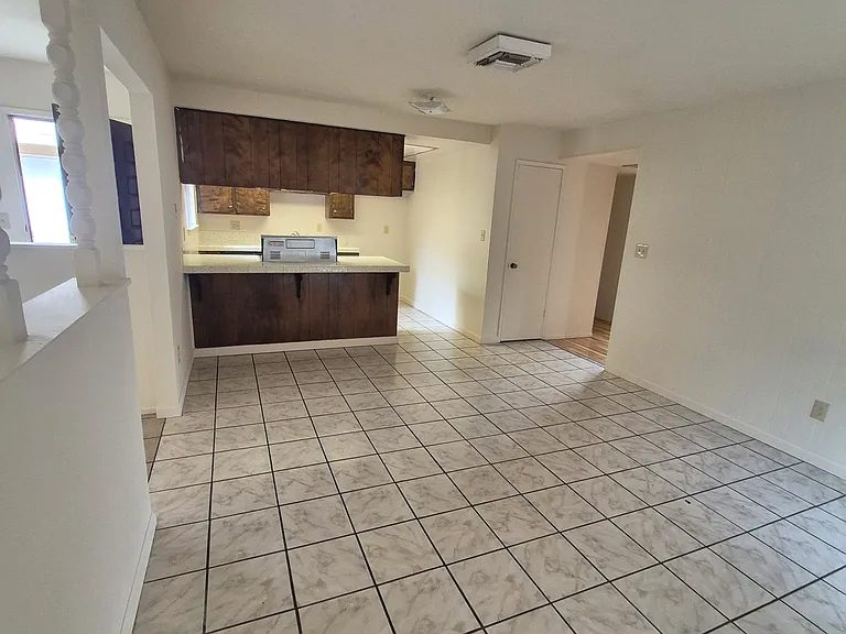 1704 Floyd Ave — Photo 3