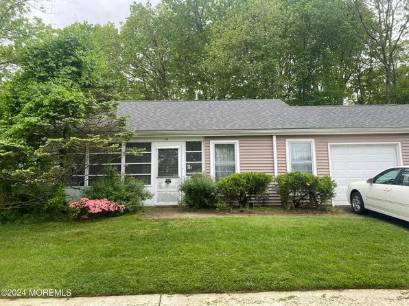 6 A Barberry Drive, Lakewood, NJ 08701