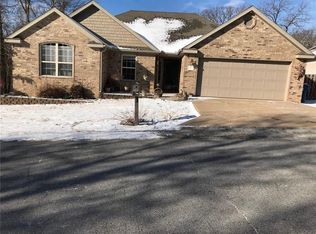 21 Sherman Dr, Bella Vista, AR 72715