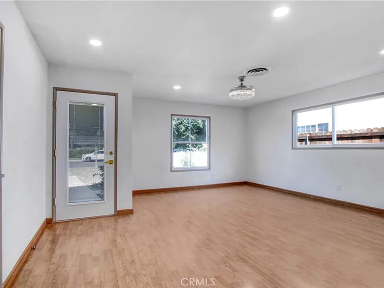 6904 Royer Ave — Photo 3