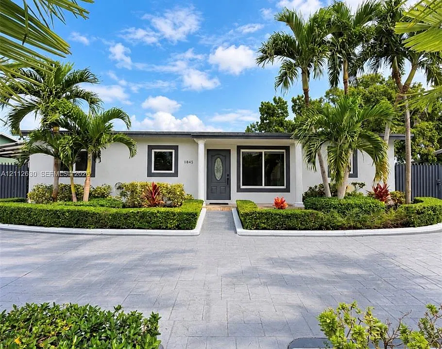 11845 SW 190th Ter