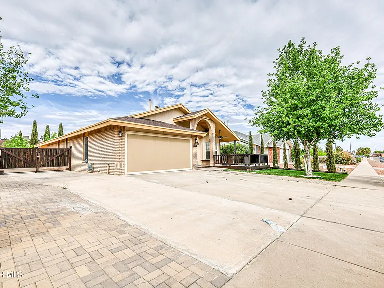 5733 Saplinas Rd — Photo 6